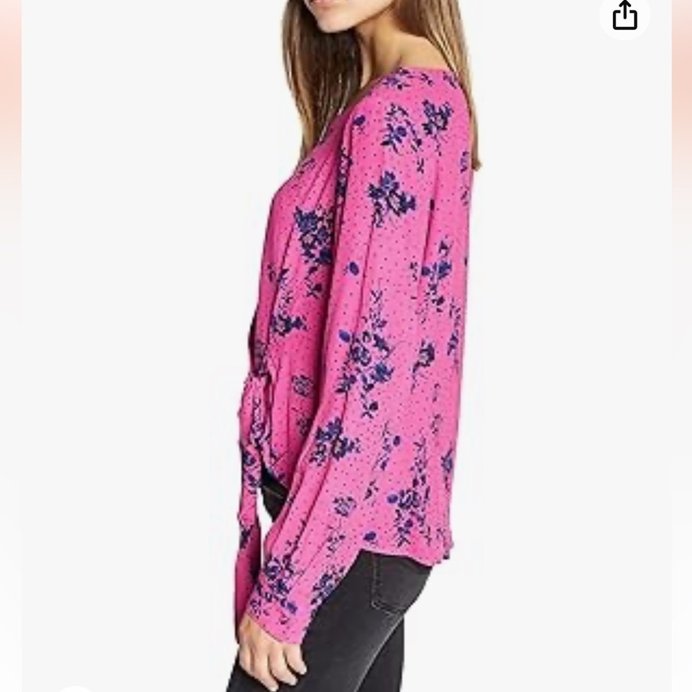 Cute blouse - Picture 2 of 7